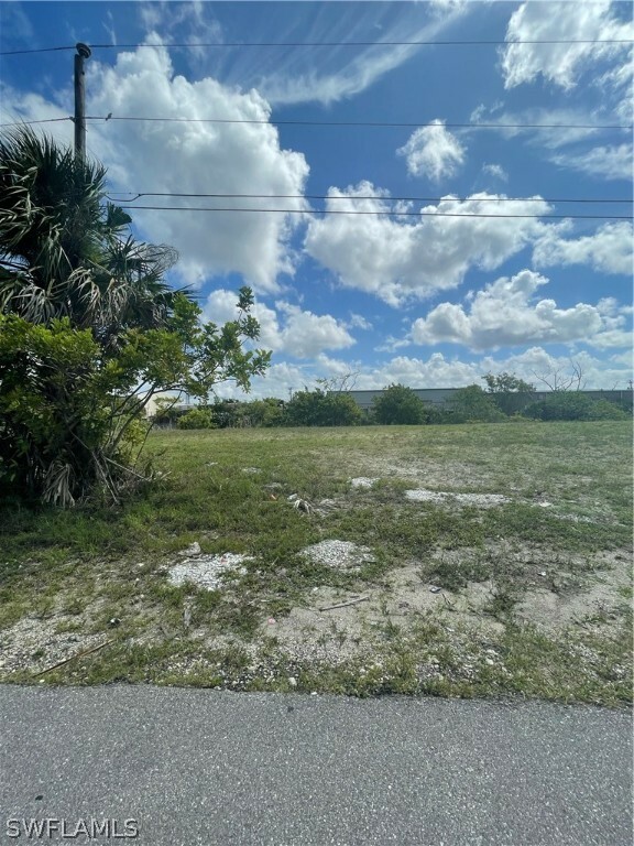 Property Photo:  1039 SE 10th Street  FL 33990 