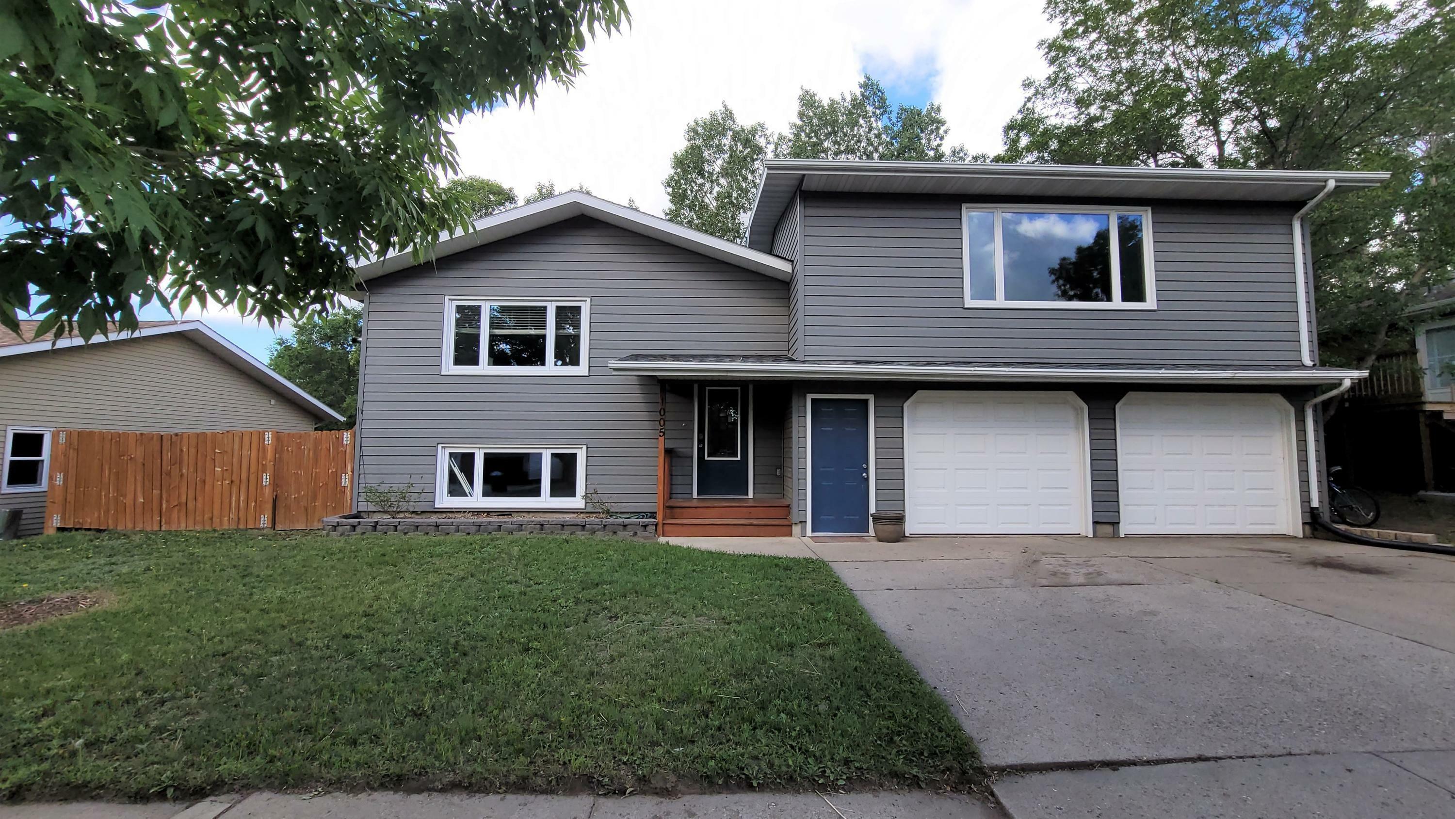 Property Photo:  1005 Deapolis Drive  ND 58545 