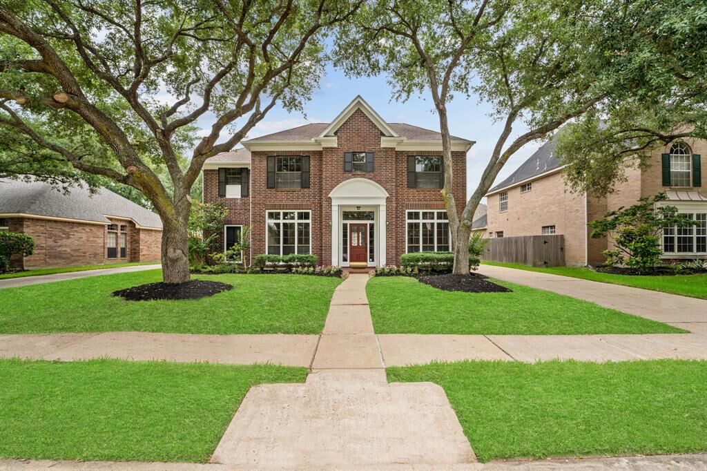 Property Photo: 2022 Shadow Park Drive TX 77494