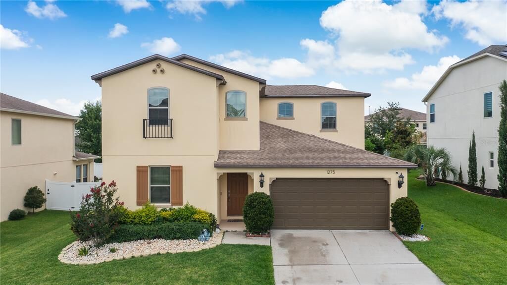 Property Photo: 1275 Gatewood Avenue FL 34715