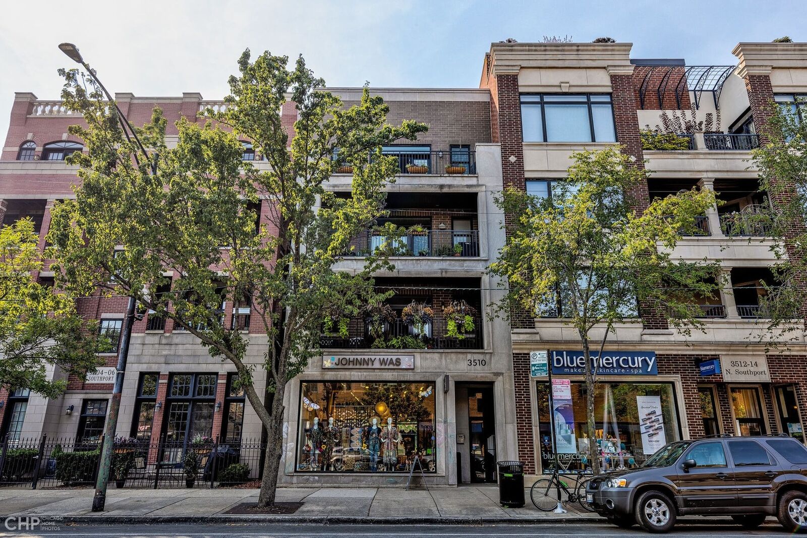 Property Photo: 3510 N Southport Avenue 2 IL 60657