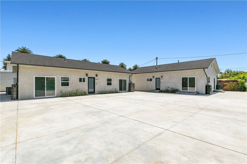 Property Photo:  4027 1/2 East Boulevard  CA 90066 