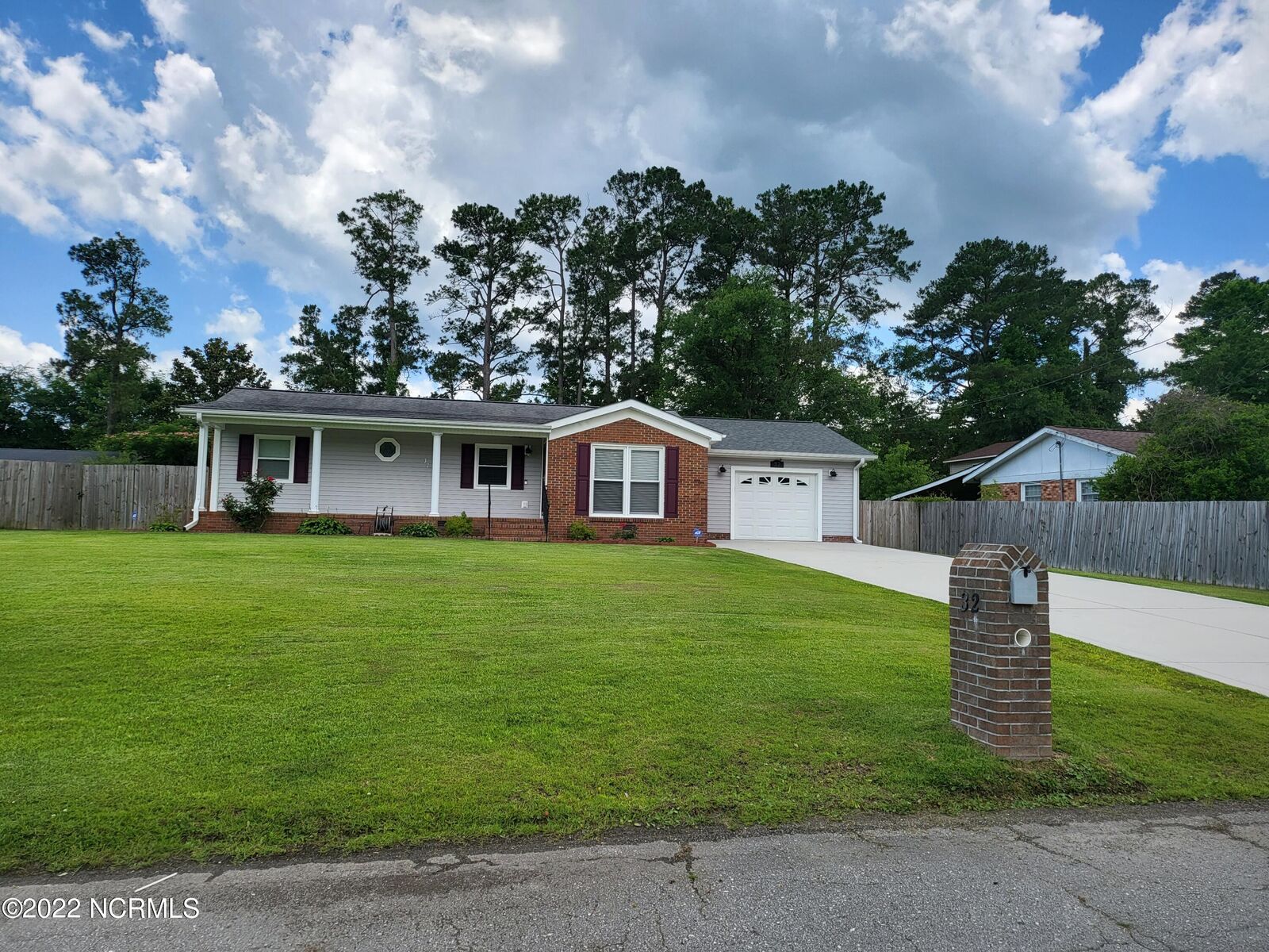Property Photo:  32 Berkshire Drive  NC 28546 