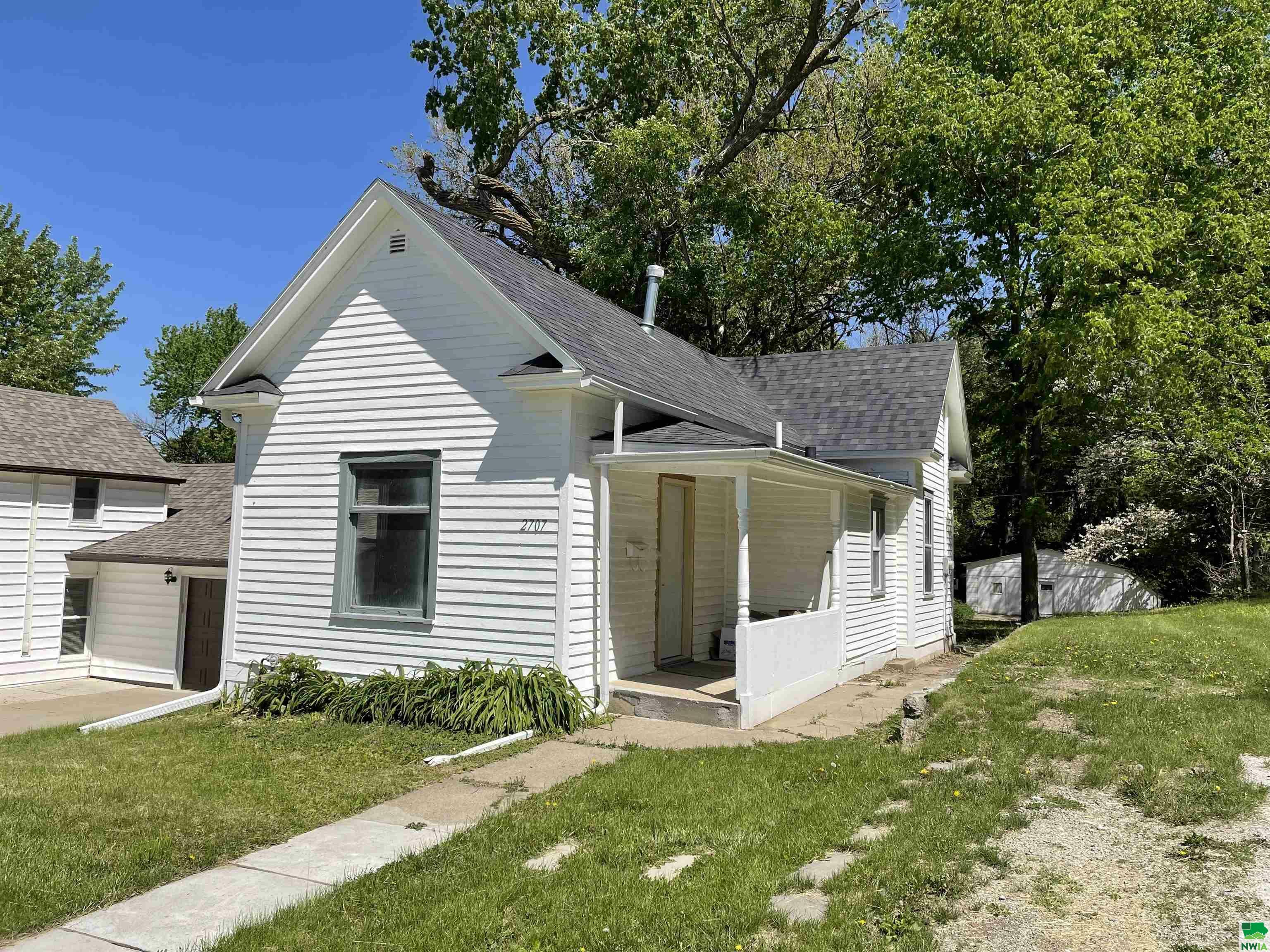 Property Photo:  2707 7th St.  IA 51105 