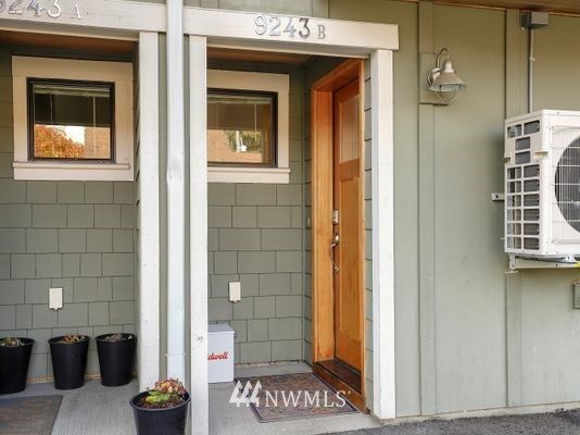 Property Photo: 9243 35th Avenue SW B WA 98126