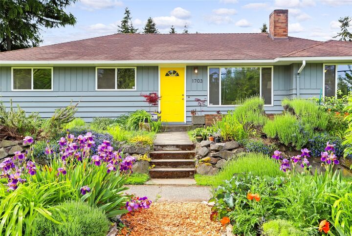 1703 SW Trenton Street  Seattle WA 98106 photo