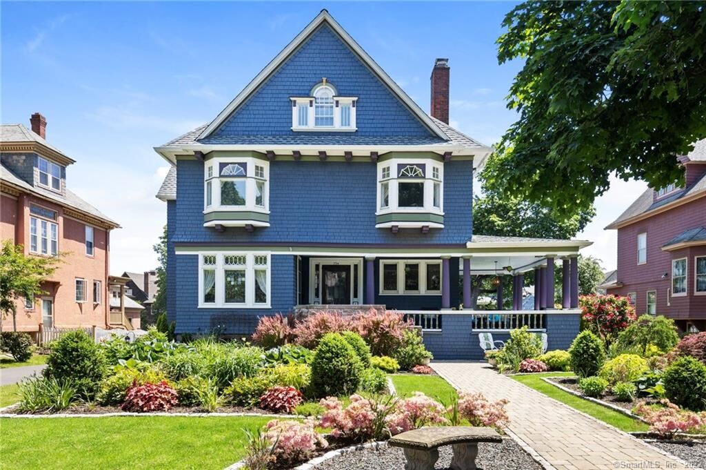 Property Photo:  734 Prospect Avenue  CT 06105 