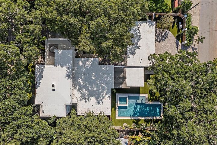 Property Photo:  1753 North Drive  FL 34239 