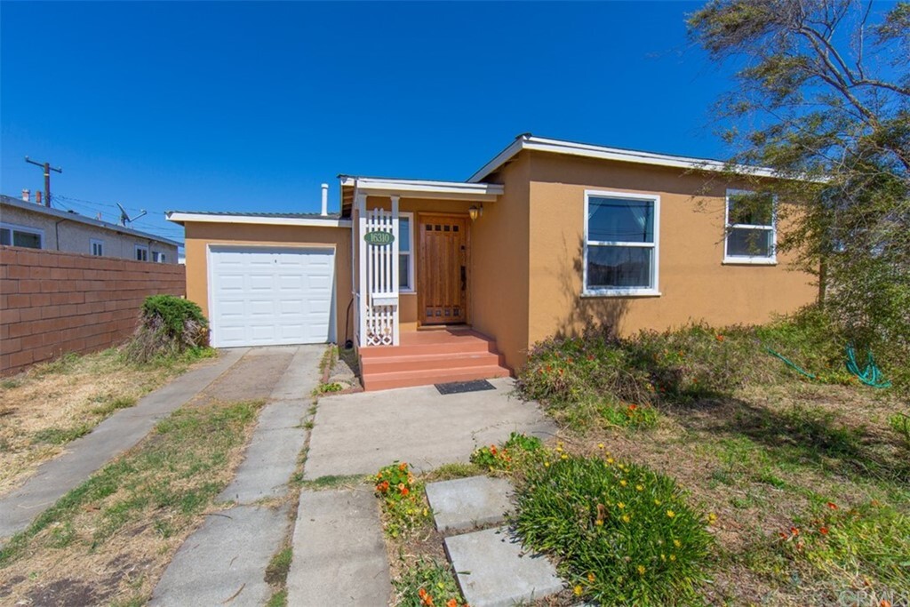 Property Photo: 16310 Van Ness Avenue CA 90504