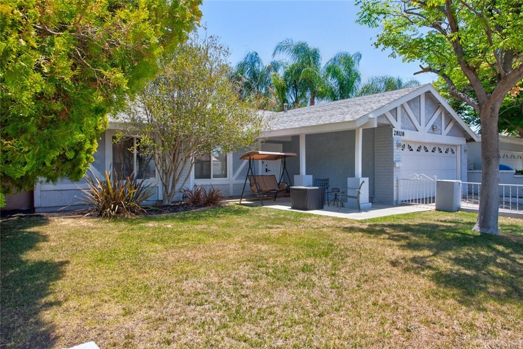 Property Photo:  28108 Oaklar Drive  CA 91350 