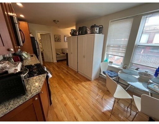 Property Photo:  25 Clark Street 10  MA 02109 