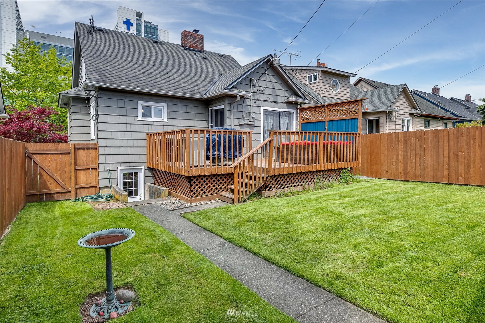 Property Photo:  1315 Oakes Avenue  WA 98201 