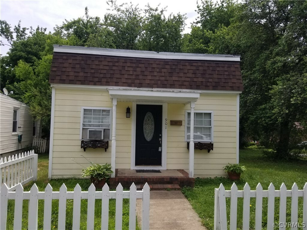 Property Photo:  901 Glenburnie Road  VA 23226 