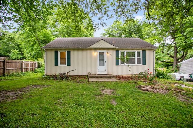 Property Photo:  6021 N Topping Avenue  MO 64119 