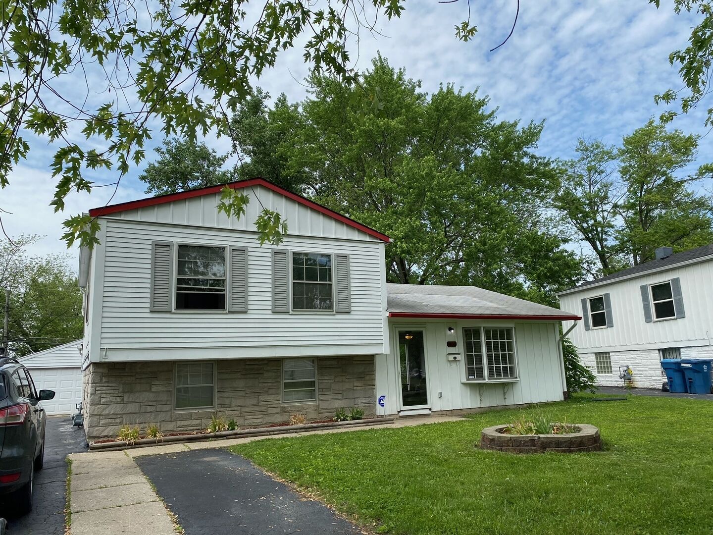 Property Photo:  1839 Reichert Avenue  IL 60411 