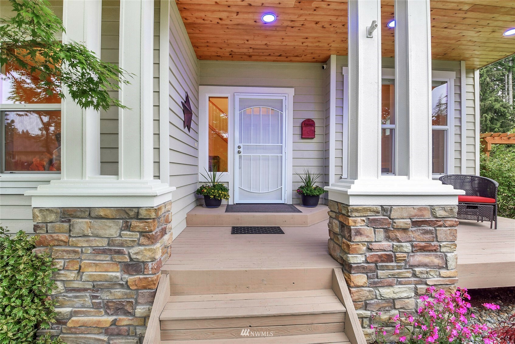 Property Photo: 10205 205th Avenue SE WA 98290