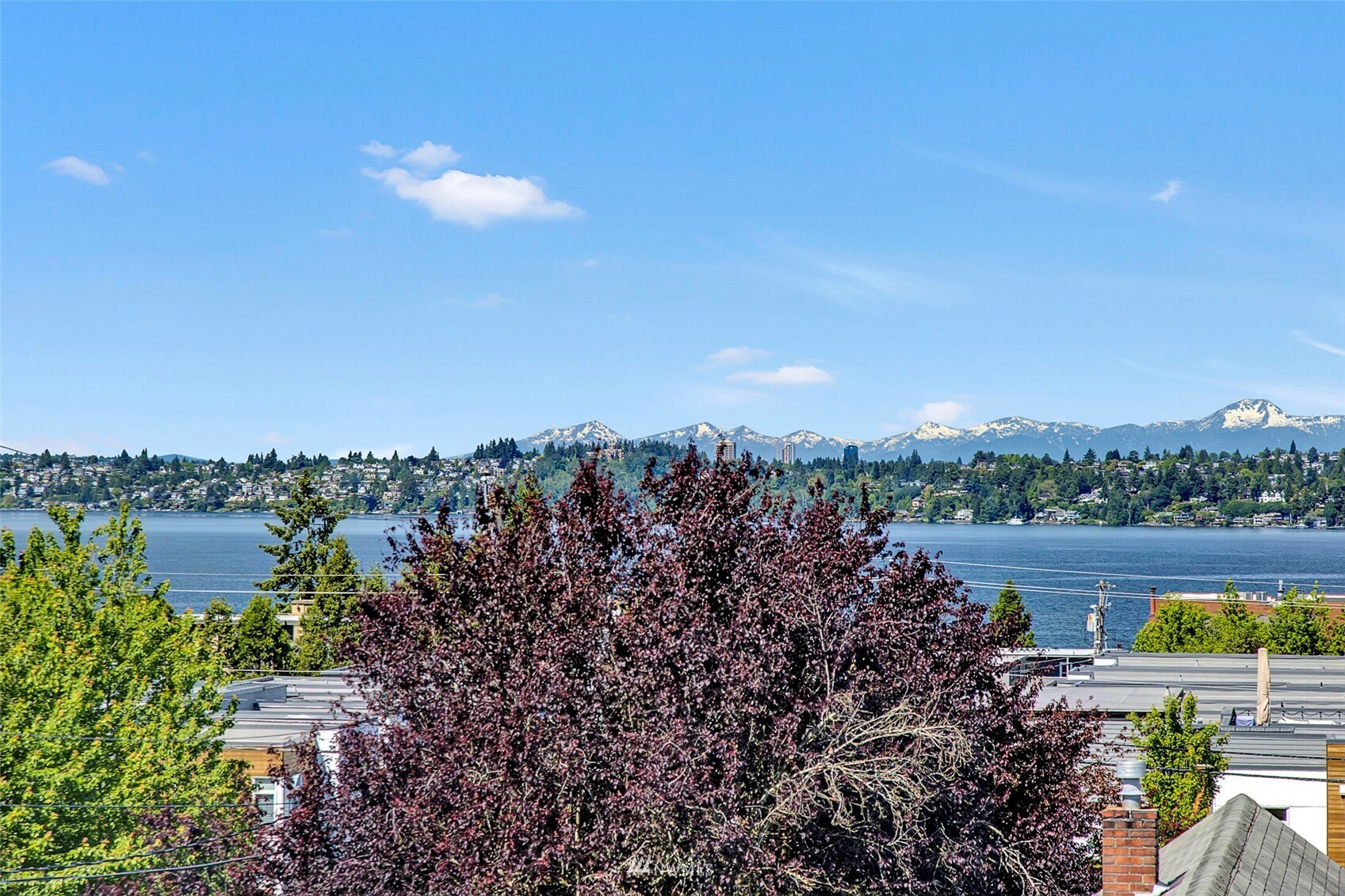 Property Photo:  320 4th Avenue S  WA 98033 