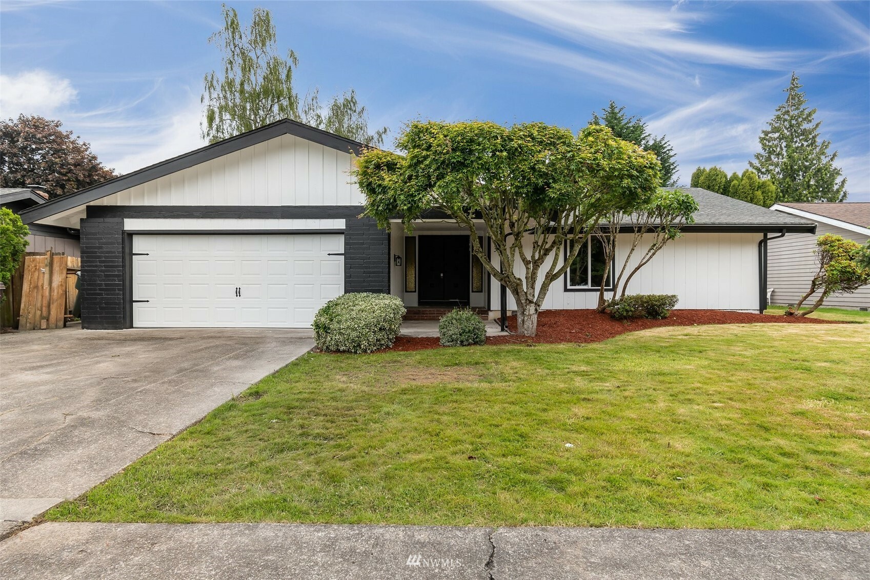 Property Photo:  3914 Gardenia Street  WA 98632 