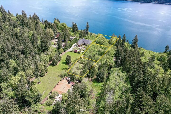 Property Photo: 15129 14th Avenue NW WA 98332
