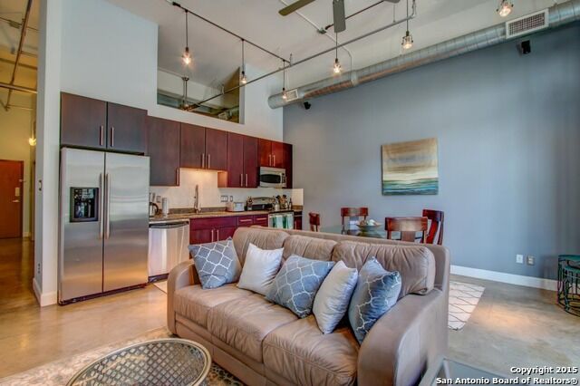 Property Photo:  831 S Flores St 2111  TX 78204 