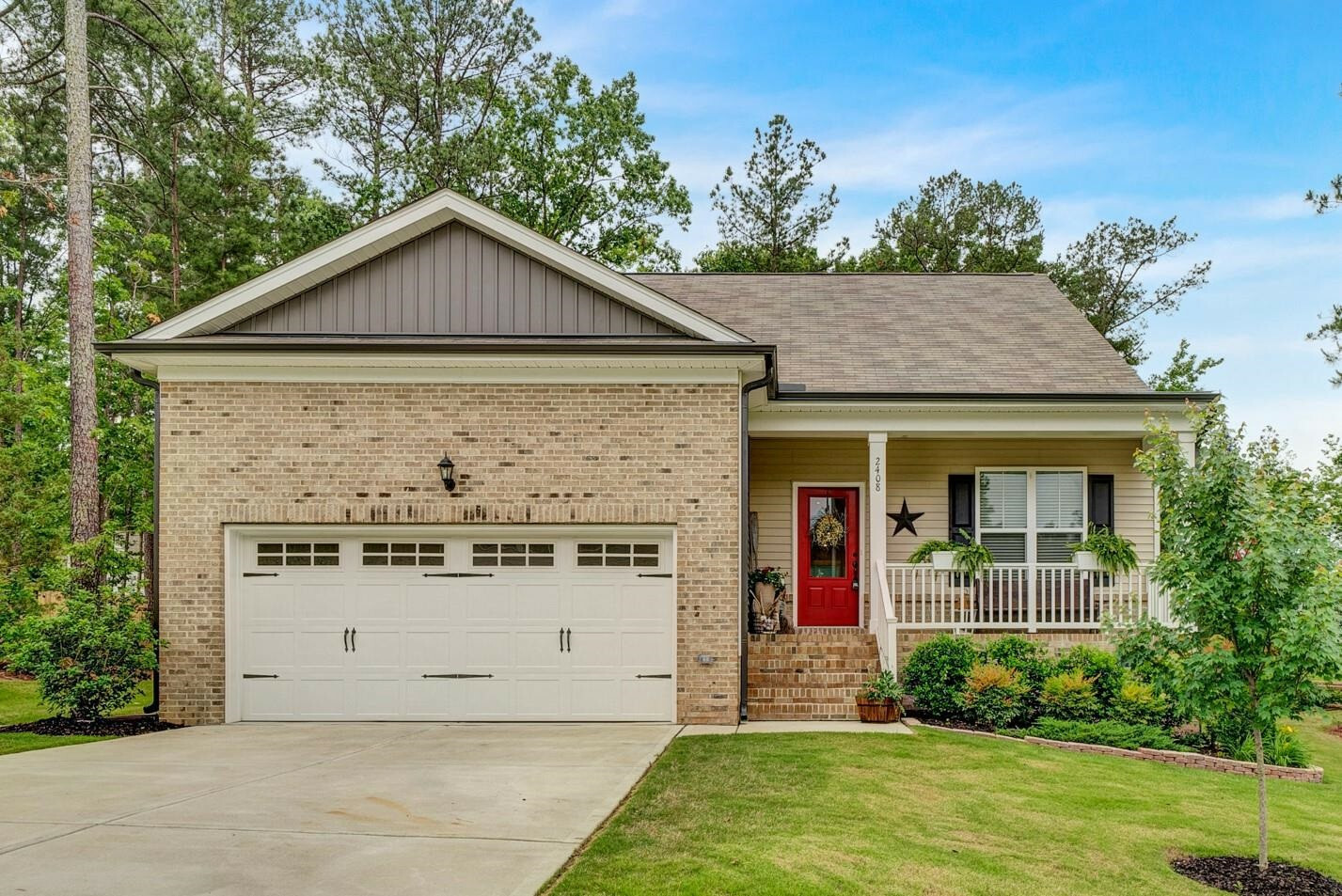 Property Photo:  2408 Belvita Court  NC 27587 