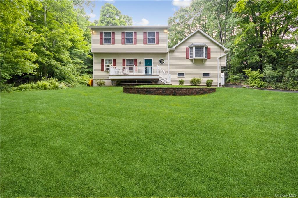 Property Photo:  6 Eagle Court  NY 10524 