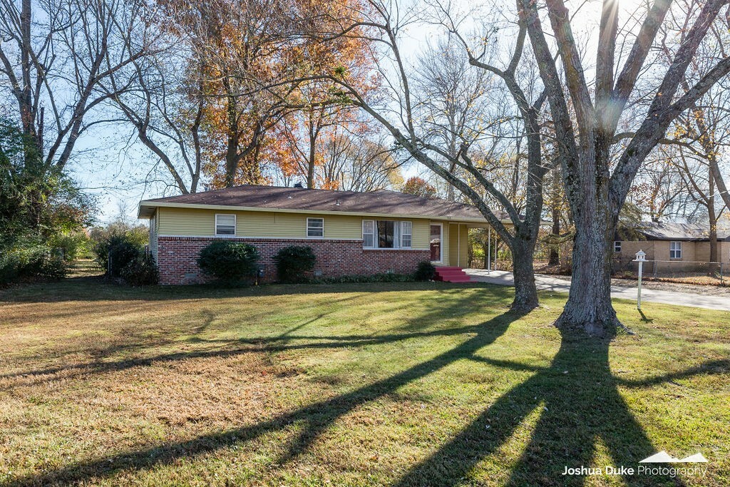 Property Photo:  908 Lake Sequoyah Drive  AR 72701 