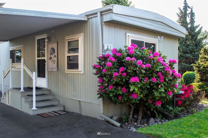 Property Photo: 2200 196th Street SE 31 WA 98012