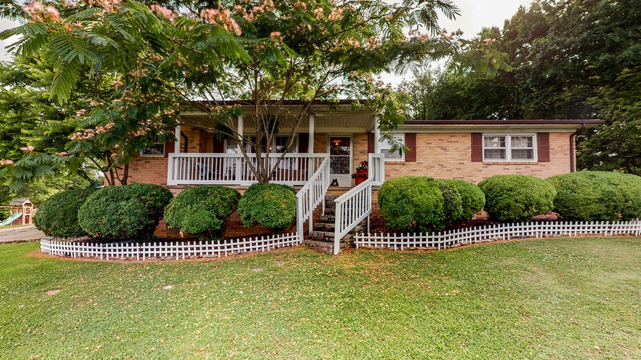 Property Photo:  214 Hillcrest Cir  TN 37334 