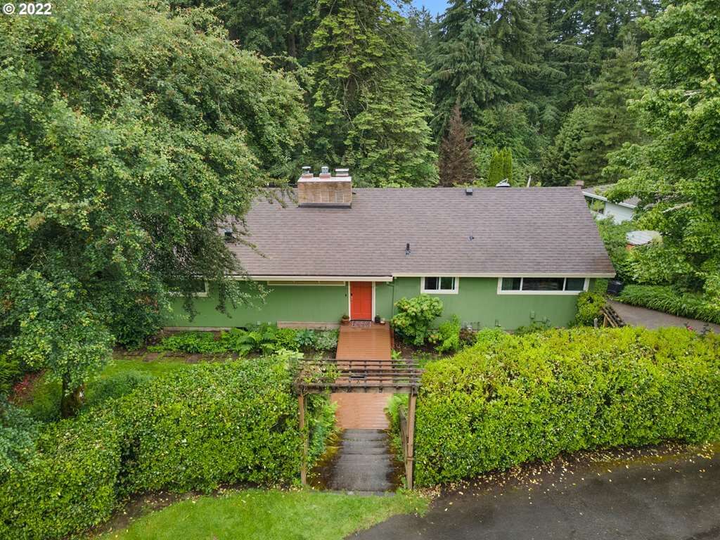 Property Photo:  5415 SW 19th Dr  OR 97239 