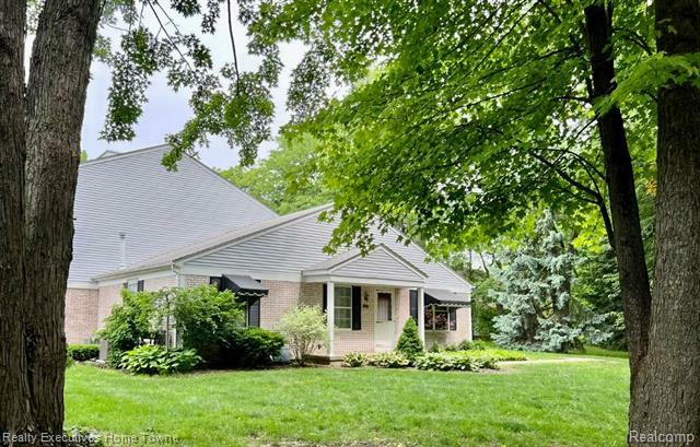 Property Photo:  24771 Meadow Creek Drive  MI 48045 