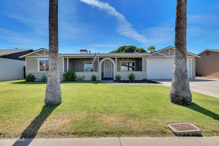 Property Photo: 13215 N 37th Place N AZ 85032
