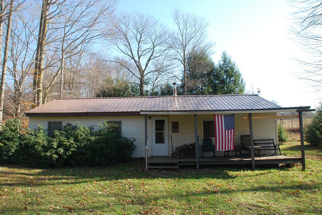 Property Photo:  226 Amato Lane  PA 16239 