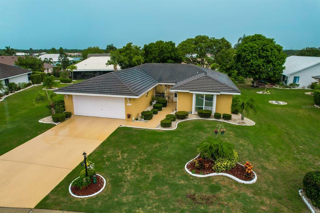 Property Photo:  703 Elkhorn Road  FL 33573 