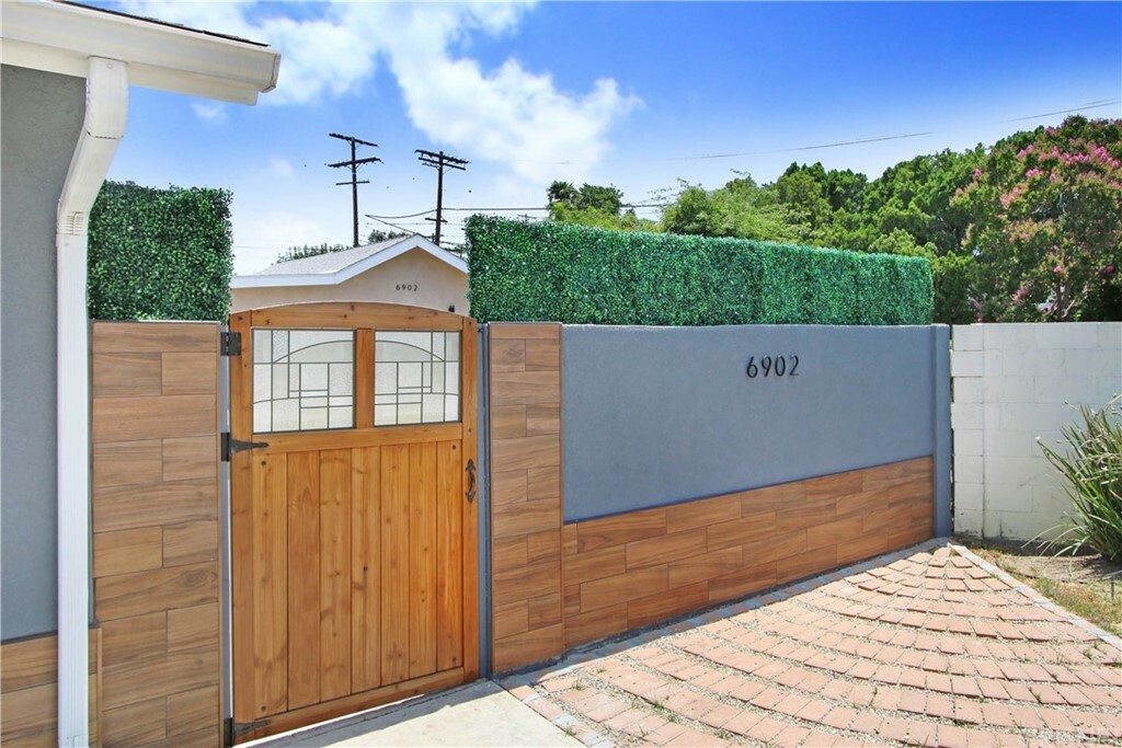 Property Photo:  6902 Royer Avenue  CA 91307 