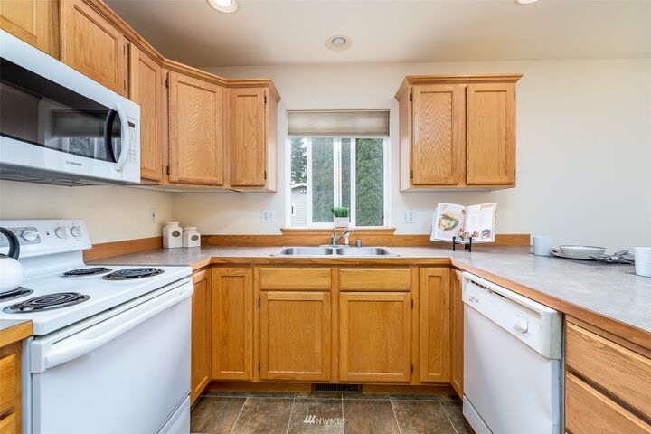 Property Photo: 513 Daisy Lane WA 98264