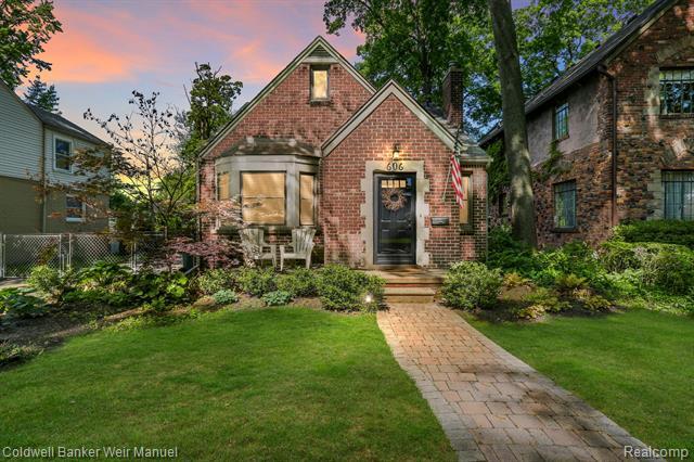 Property Photo: 606 S Connecticut Avenue MI 48067