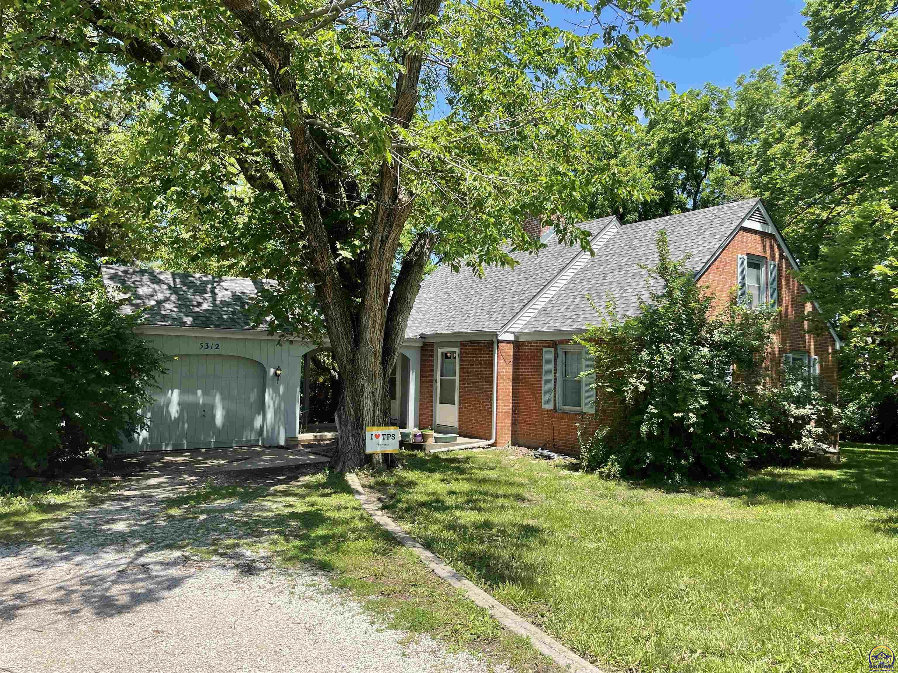 Property Photo: 5312 SW 10th Ave KS 66604