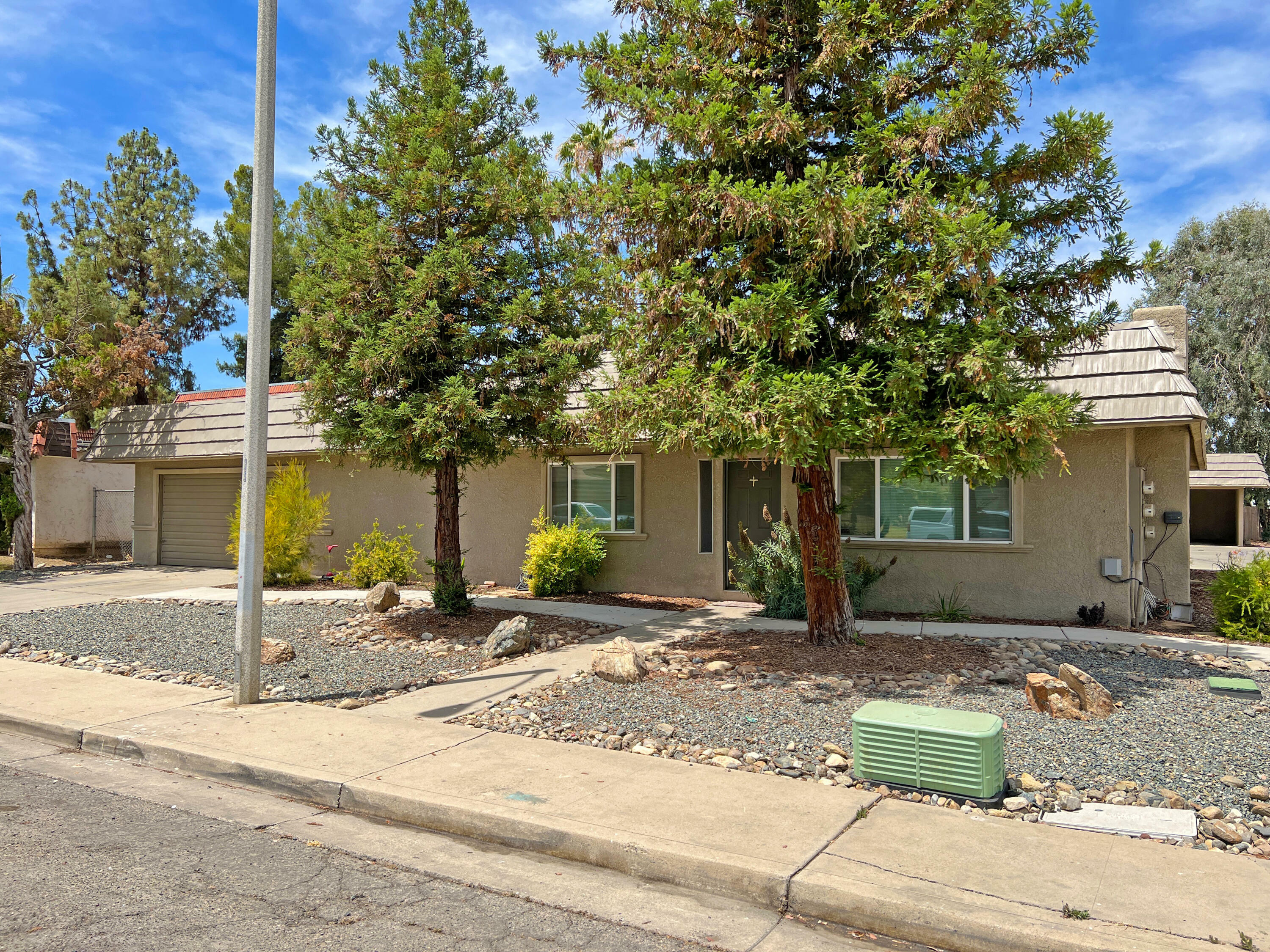 Property Photo:  465 N Murry Street  CA 93257 