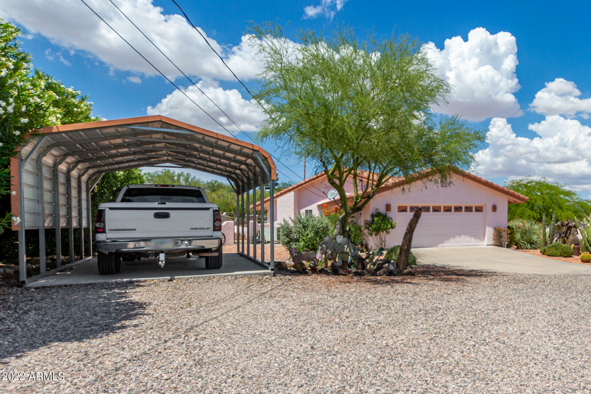 Property Photo:  970 S Yaqui Drive  AZ 85390 