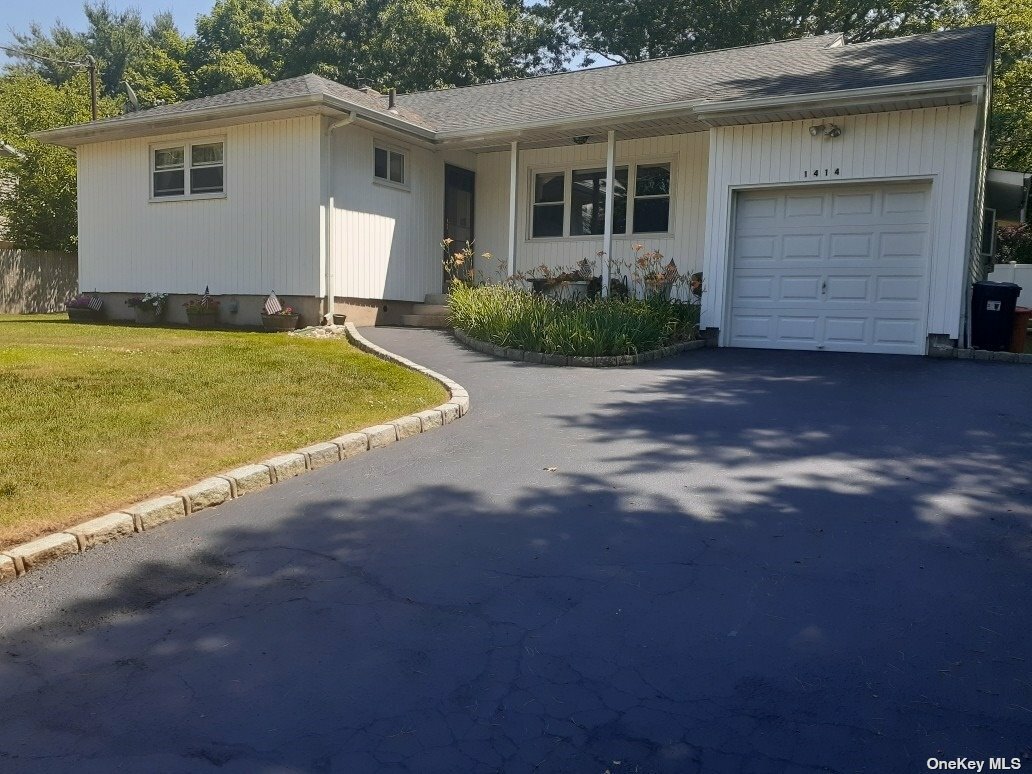 Property Photo:  1414 Townline Road  NY 11767 