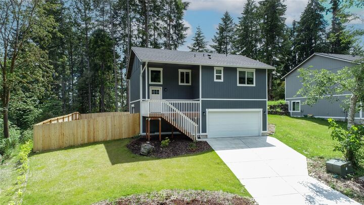 Property Photo: 81 NE Galley Way WA 98528