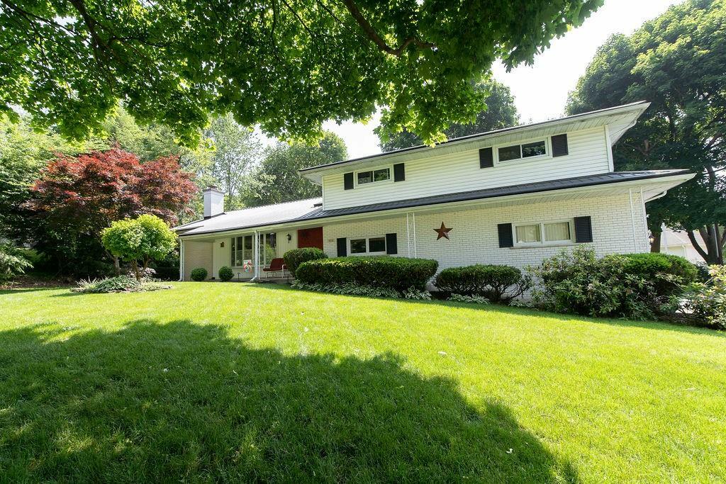 Property Photo:  814 Pasadena Drive  PA 16505 