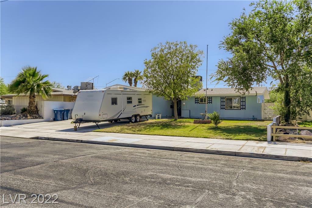 Property Photo:  717 South Mallard Street  NV 89107 