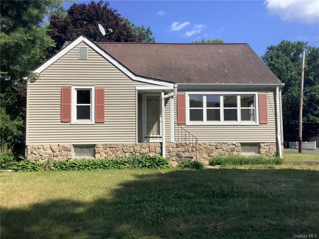 Property Photo:  8 Meadow Avenue  NY 10925