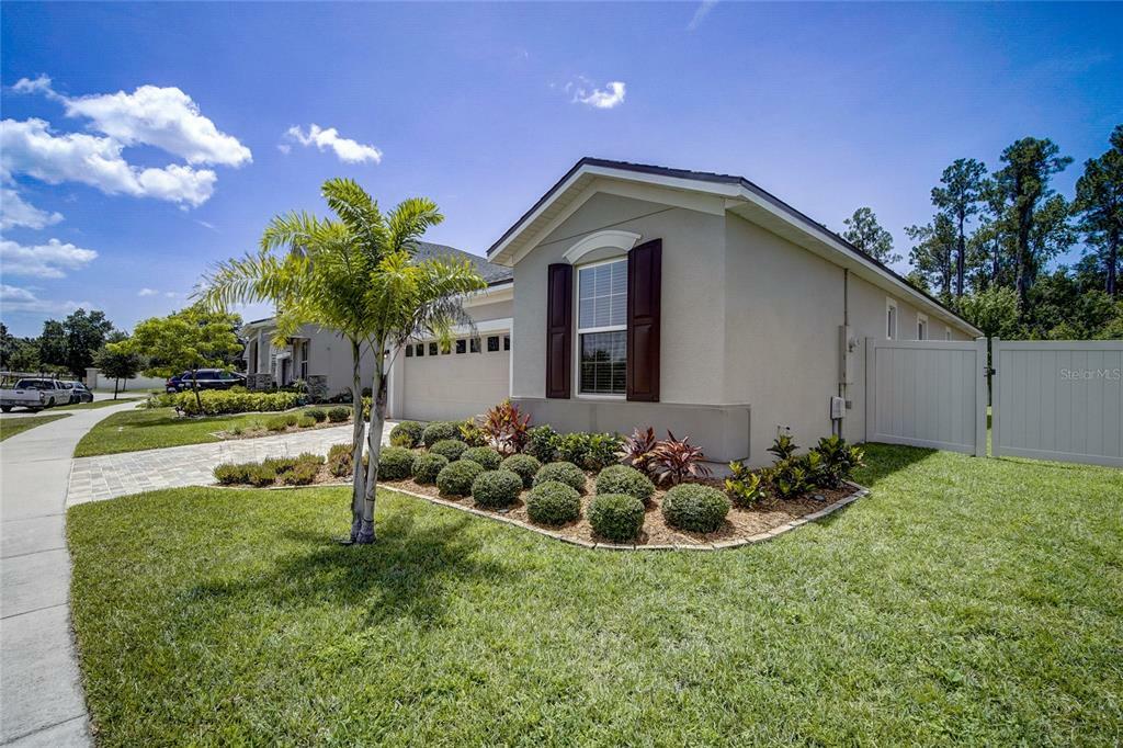 Property Photo:  2108 Donahue Drive  FL 34761 