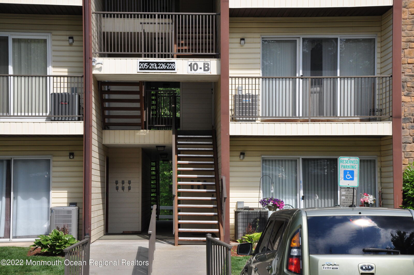 Property Photo:  227 Robertson Way  NJ 07035 