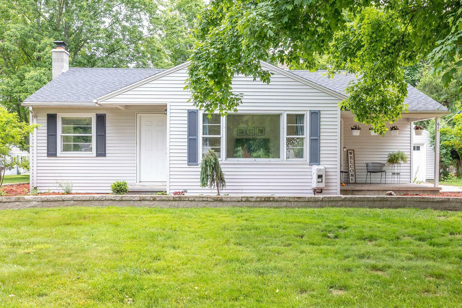 Property Photo:  617 Cherry Avenue  MI 49307 