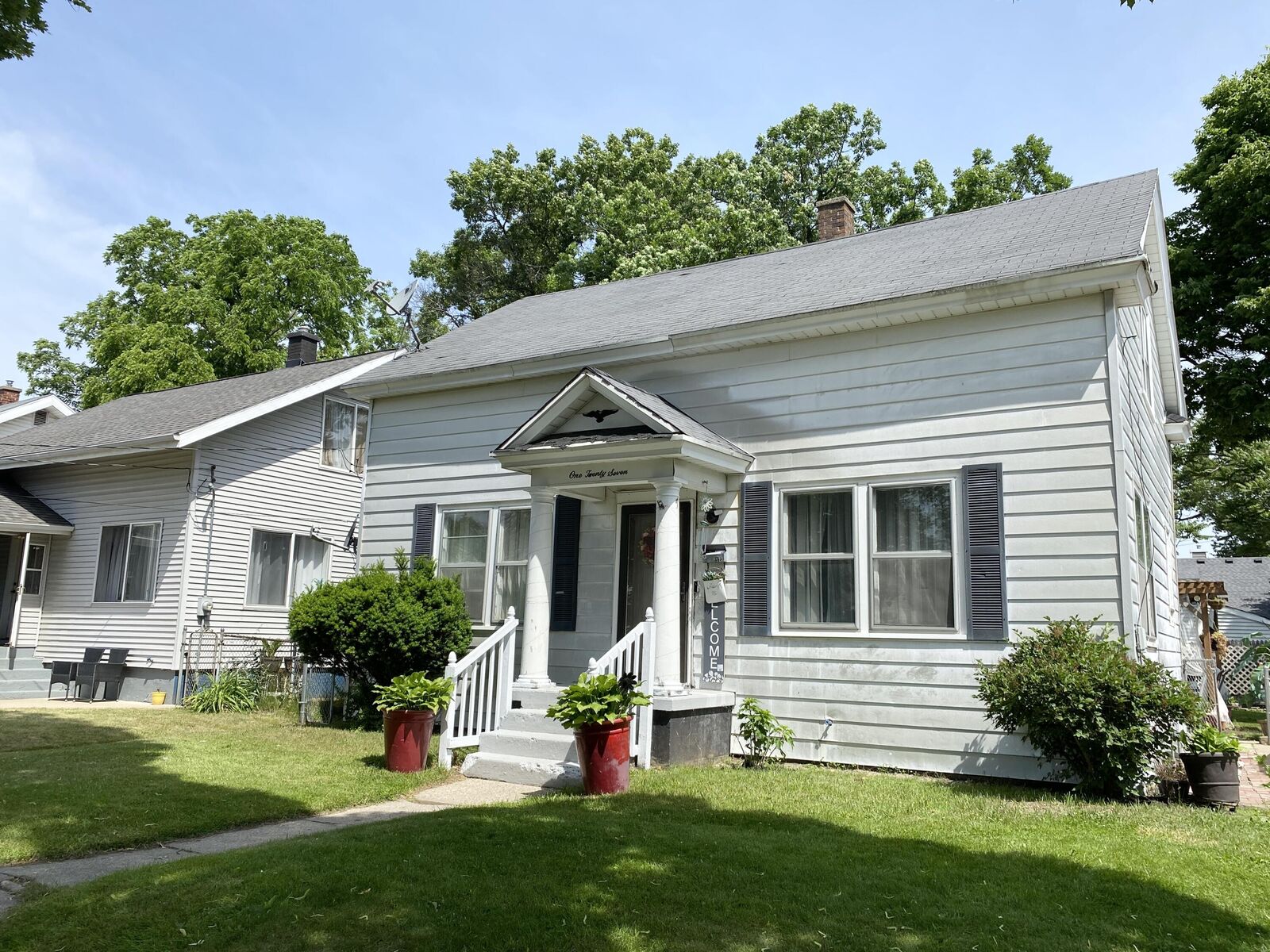 Property Photo: 127 Baylis Street SW MI 49507