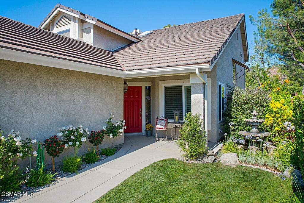 Property Photo:  4206 Lost Springs Drive  CA 91301 